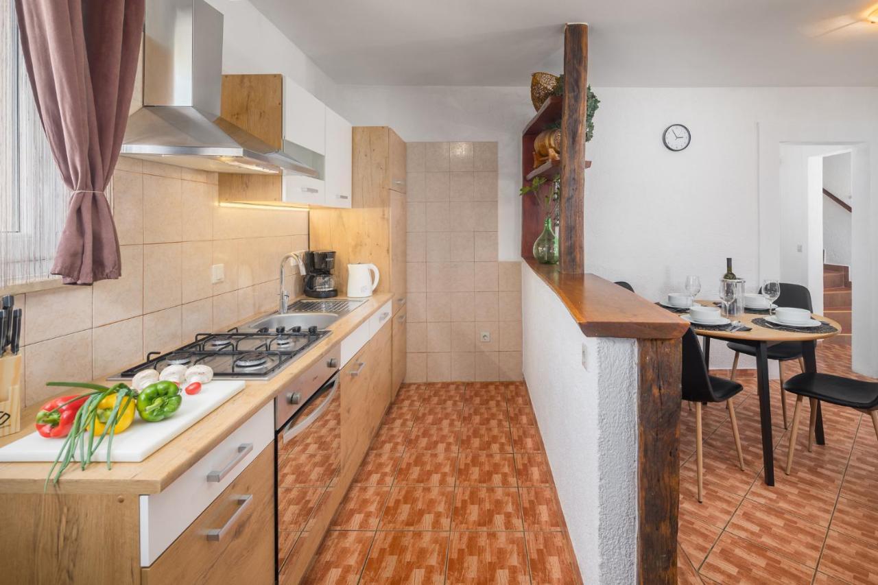 Casa Viktoria With Private Garden And Bbq Villa Kosinozici Exterior photo